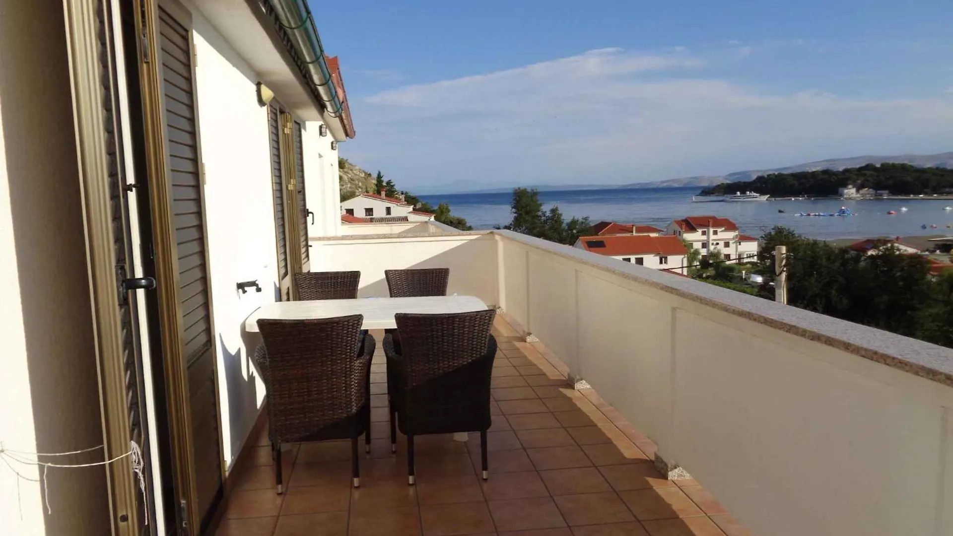 Two-Bedroom Apartment Lopar Near Sea 2