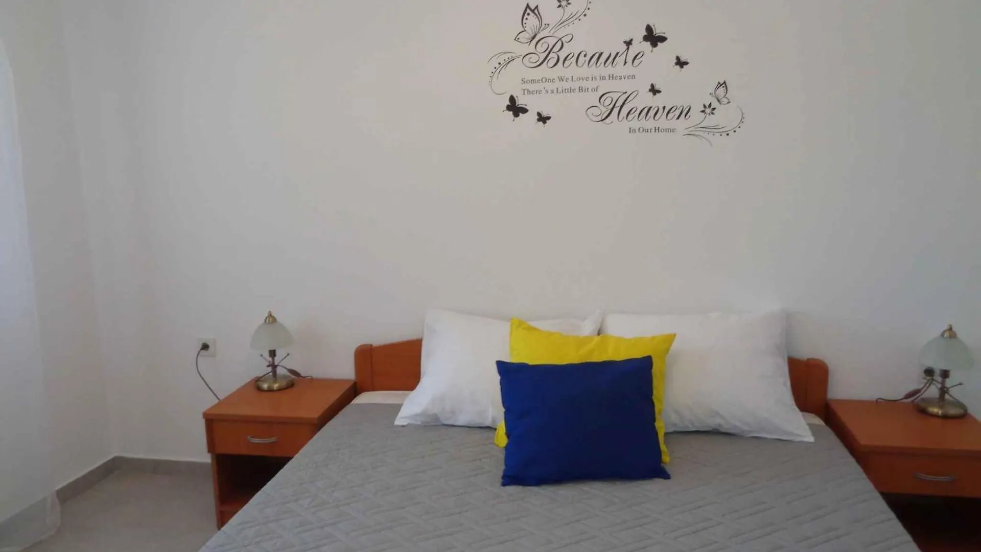 Two-Bedroom Apartment Lopar Near Sea 2 Chorwacja